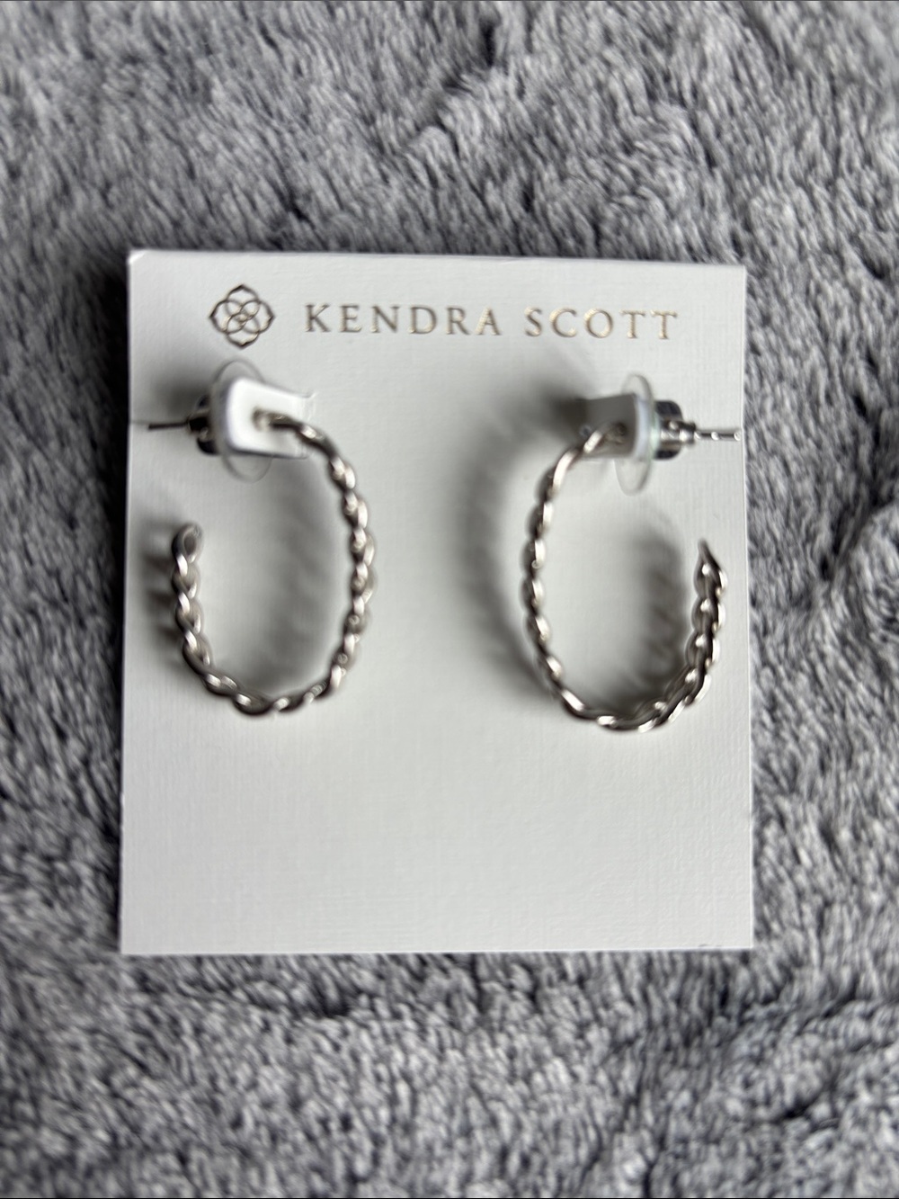 KENDRA SCOTT Rhodium Grier Chain Hoop Earrings in Silver EUC